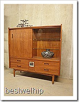 Teakhouten vintage wandkast vitrine kast Deense stijl, cabinet cupboard Danish style