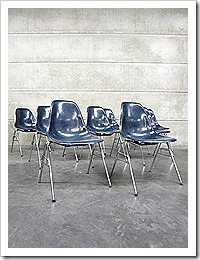 Vintage Eames Herman Miller eetkamer stoelen– fiberglass shell chairs Vitra