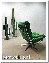 Mid century vintage design lounge chair