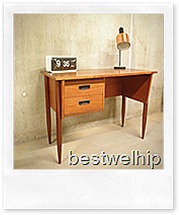 Vintage design desk Danish style, houten vintage bureau tafel Deense stijl