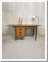 Deens vintage design bureau desk Arne Vodder