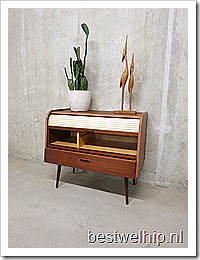 Mid century vintage design wandkastje / roller cabinet Danisch