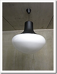 Space Age lamp hanglamp Guzzini stijl Mad-men stijl retro vintage mid century design lamp Italy