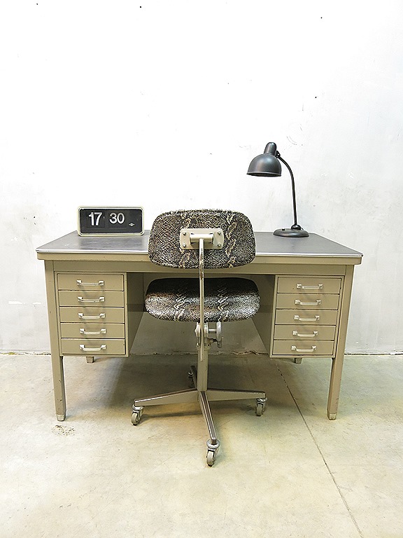 Kers Catastrofe Caius Industrieel metalen vintage bureau, vintage desk Industrial Gispen |  Bestwelhip