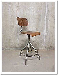 Vintage Industrial stool , vintage tekenkruk atelier kruk industrieel