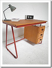 bauhaus industrieel vintage design bureau Marko industrial desk
