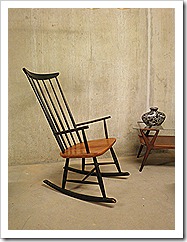 vintage houten schommelstoel Pastoe Tapiovara stijl