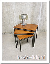 retro vintage bijzettafeltjes Pastoe miniset nesting tables