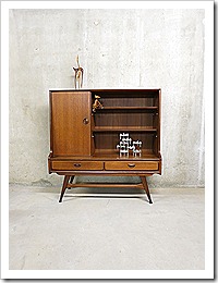 Webe wandkast dressoir Dutch design vintage wandmeubel Deense stijl