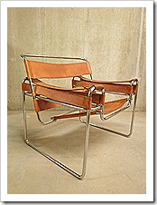 Wassily chair naar ontwerp van Marcel Breuer