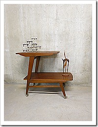 A-symmetrische side table/ bijzettafel trolley Deense stijl mid century design