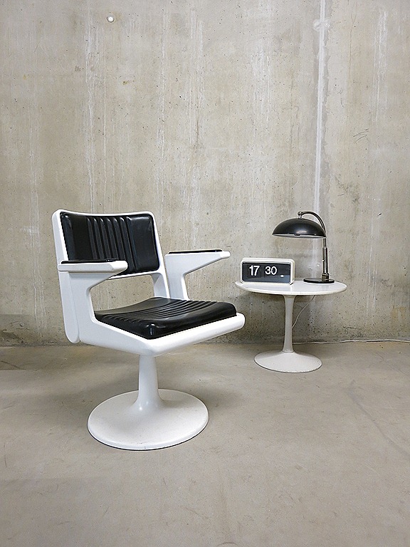 Leeuw Inwoner Vol Vintage / Space Age chair kappersstoel | Bestwelhip
