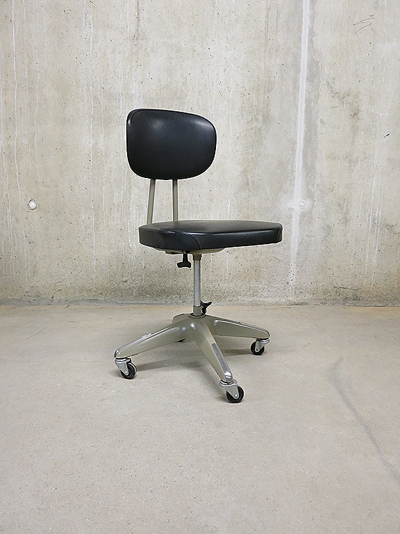 Vintage industrial desk chair, bureaustoel | Bestwelhip
