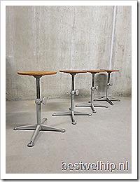 vintage kruk industrieel Friso Kramer Ahrend de Cirkel, vintage stool industrial Friso Kramer