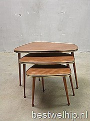 Vintage retro bijzettafeltjes miniset sixties nesting tables stacking tables