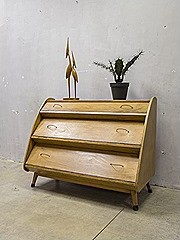 Franse vintage wandkast klepkast, mid century design cabinet 