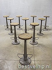 Vintage krukken barkruk atelierkruk Necchi industrieel, vintage factory stools stool industrial Necchi