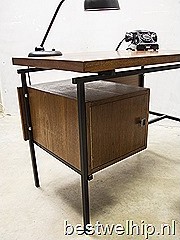 Industrial vintage design desk bureau