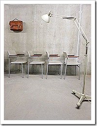 Vintage eetkamer stoelen industrieel Martin Visser