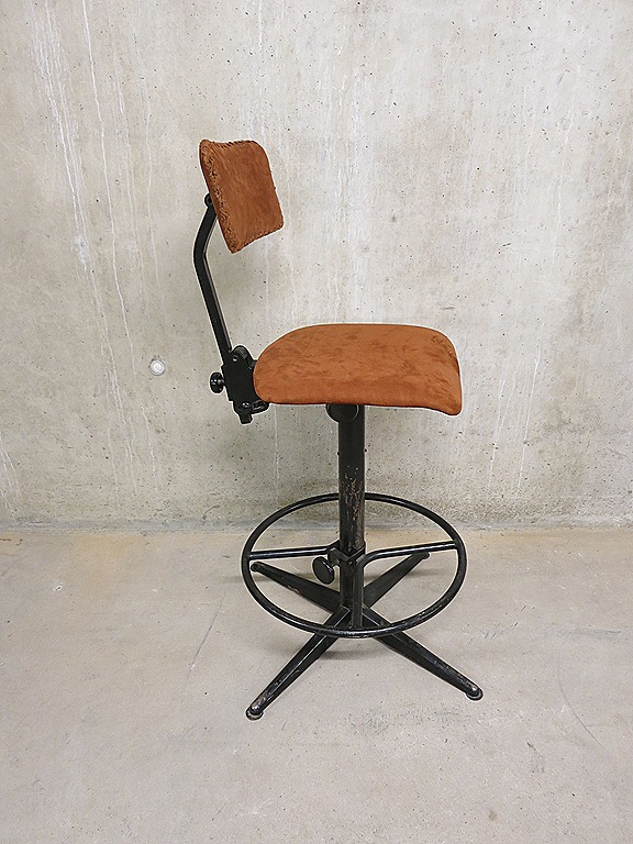 Onwijs Industriële vintage design kruk, Industrial vintage bar stool UI-56